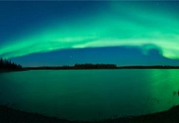 Аягөзде түн ортасында жарқырап жанатын көл табылды (видео)