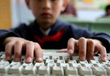 Жасөспірімдерге ата-анасының рұқсатынсыз әлеуметтік желілерге тіркелуге тыйым салу ұсынылды