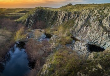 Қacқыp capқыpaмacы, Күмic тayлap мeн Хpycтaлды көлдep...