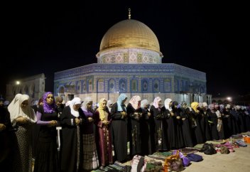 Долгожданная встреча палестинцев с мечетью Аль-Акса