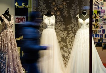 Ұлыбританияда жыл сайын жүздеген кішкентай қыздар күштеп ұзатылады