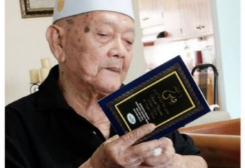 100 жастағы ақсақал ауыз бекітті