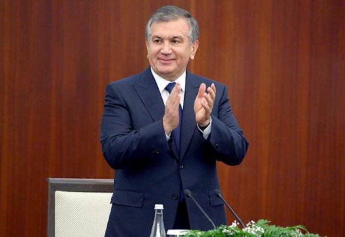 В Узбекистане отныне чиновники будут назначаться из народа, — постановление Президента