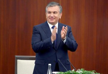 В Узбекистане отныне чиновники будут назначаться из народа, — постановление Президента