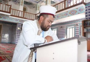 Имамы Кыргызстана заявили о праве выхода на пенсию