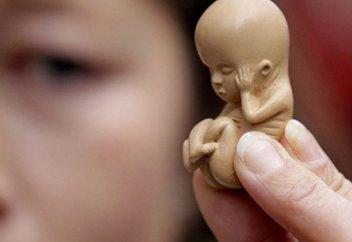 "99 жылға бас бостандығынан айырылады" . Әлем елдерінің абортқа қатысты позициясы