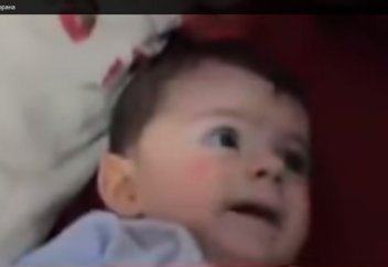 Реакция младенца на музыку и на чтение Корана