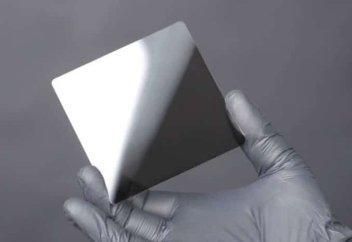 Сыйымдылығы 10 мың терабайт ақпаратты 5000 жылға дейін сақтай алатын керамикалық сақтау құрылғысы жасалды (видео)