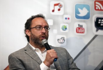 Wikipedia-ның негізін қалаушы: «Биліктің интернетті реттеуі аса қауіпті құбылыс»