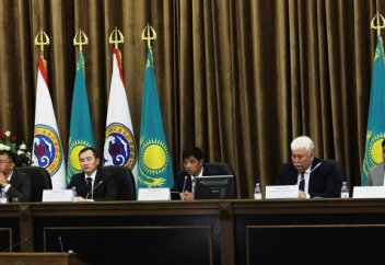 Может ли экономика быть сильной при слабом тенге