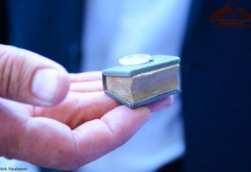 Самый маленький Коран был представлен в Кыргызстане