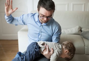 В Азербайджане официально запретили бить детей