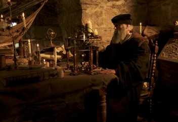 Чего испугался арабский предсказатель по имени Хатр?