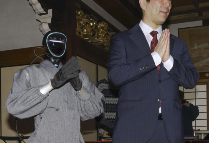 Киотский университет разрабатывает робота-монаха с искусственным интеллектом, оснащённого буддийскими писаниями