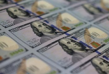 Криптовалюта долларды ығыстыра ала ма?