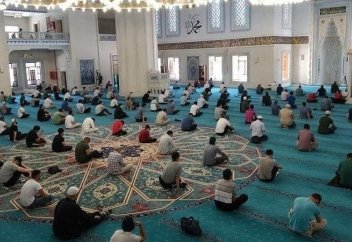 Жұма күні мешітке келгенде зәуәл уақыты болса да «мешіт ақысы» (сәлем намазы) оқыла ма?