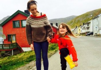 Айкезбе қыз көрші қалаға өтіп кеткен