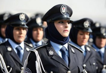 В нападении на полицейских и приставании обвинили казахстанца в Дубаи - СМИ