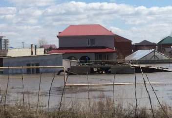 Су тасқынынан зардап шеккендерге көмек қолын созайық!