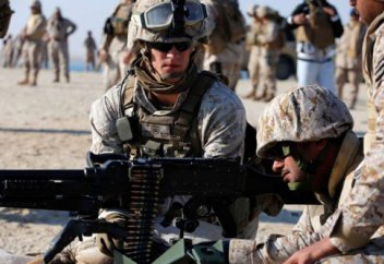 АҚШ жауынгерлерінің санын қысқартты  (видео)