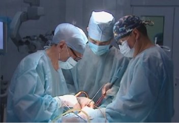 Казахстанские хирурги удалили пациенту язык