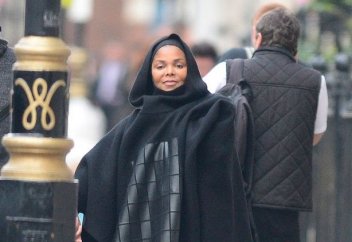 Исламды қабылдаған Майкл Джексонның қарындасы кереметке бергісіз қуанышқа кенелді