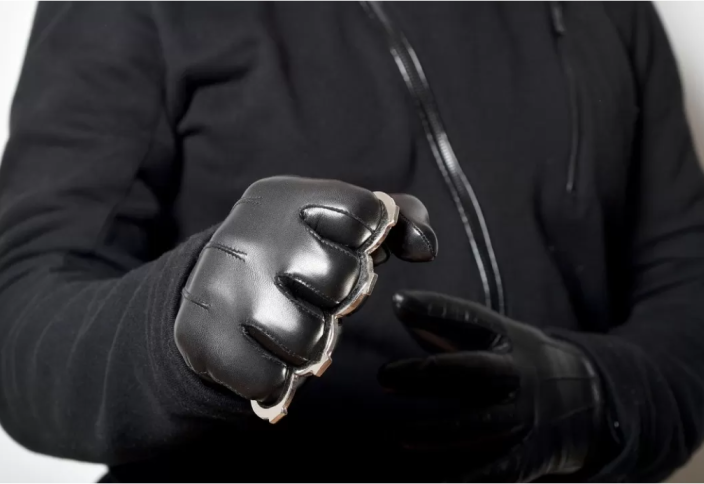 В РК блокируют рекламу оружия