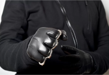 В РК блокируют рекламу оружия