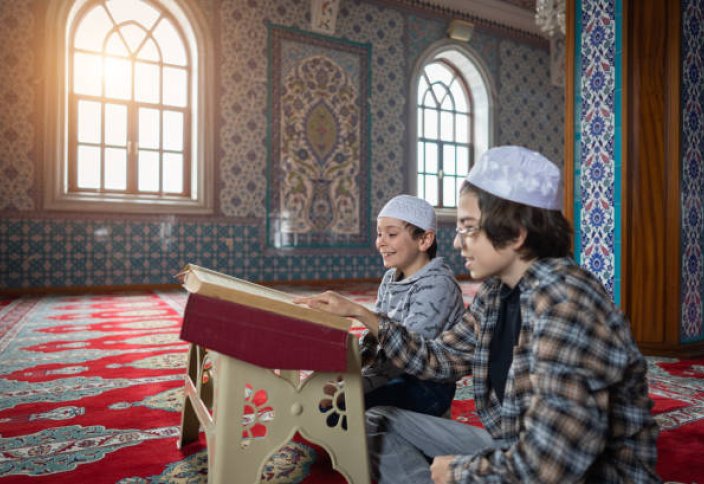 Как научить детей ценности поста во время Рамадана