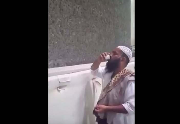 Бір қажының шайтанға тас лақтыруы (ВИДЕО)