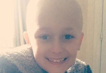 Больной раком мальчик дождался рождения сестренки и умер (фото)