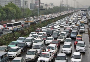 Дели утилизировал 6,6 миллиона старых автомобилей и в итоге получил больше машин, чем когда-либо