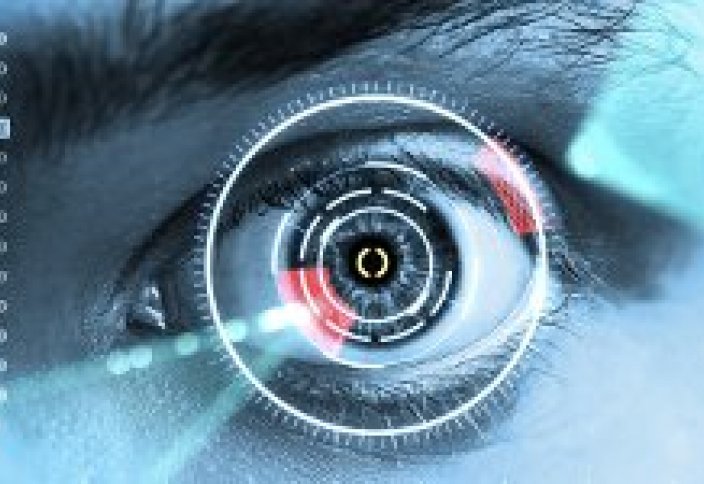 Ученые впервые проведут операцию по пересадке тканей сетчатки глаза, выращенных с помощью стволовых клеток