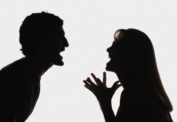 Әйеліне қол жұмсағандар абақтыға жабылуы мүмкін