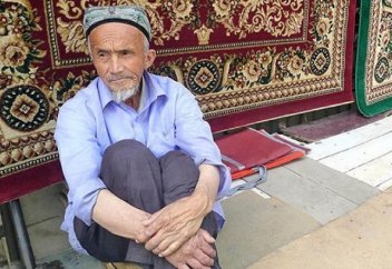 Мұсылман шенеуніктер қызметтен шеттетіліп жатыр