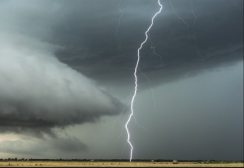 В Иране дождливую весну назвали победой над «секретным оружием» США