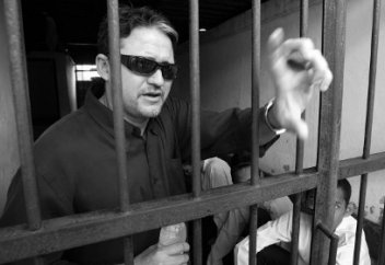 Бразилия мен Нидерланды Индонезиядағы елшілерін кері шақыртып алды