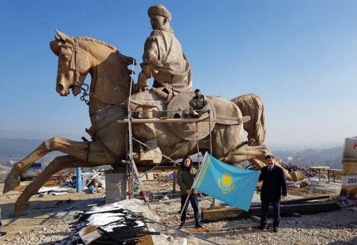 В Турции установят памятник, созданный казахстанским скульптором