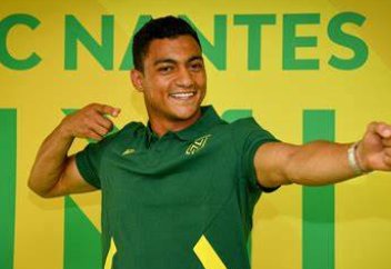 Француз клубы футболшыны ЛГБТ насихатынан бас тартқаны үшін ойыннан шеттетіп, жеңіліске ұшырады