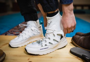 Неміс мұсылманы мәсіх тартатын кроссовка ойлап тапты (фото)