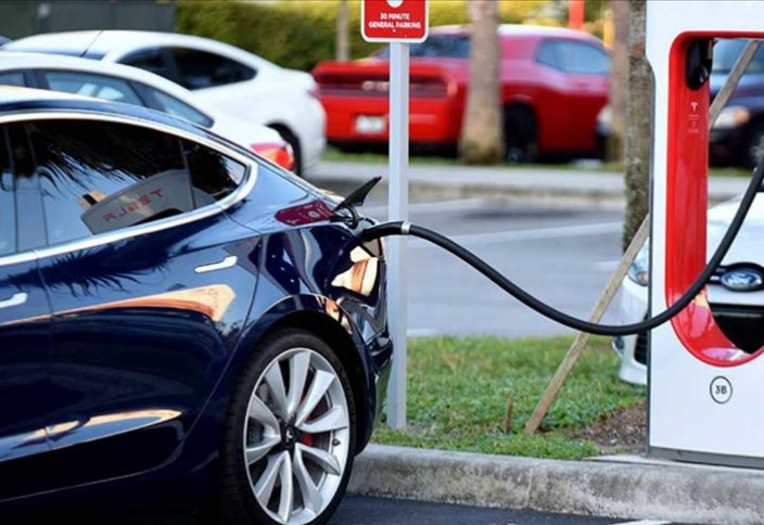 Мировые продажи электромобилей в 2020 году побили рекорд. Потребители потратили на приобретение электромобилей $120 млрд