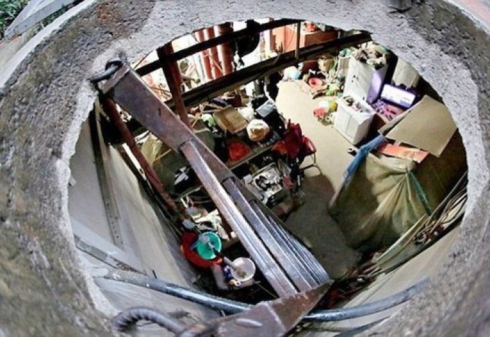 Ерлі-зайыптылар он жыл бойы бетон құдықта тұрып келеді (фото)