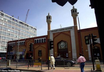 Мечеть, которая «запретила» женщинам старше 12 лет участвовать в благотворительных забегах в парке, заявила, что «пересмотрит» формат на следующий год