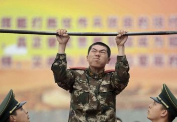 Дәуірлік тайталас: АҚШ-тың сәтсіздігі Қытайды қуатты армияға ие етті