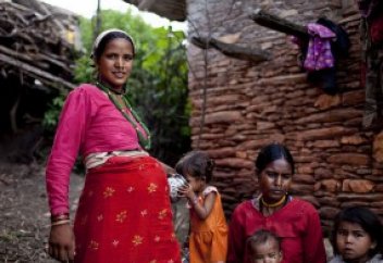 Аяғы ауыр мұсылман әйелдерге түсік жасатуды ұсынды