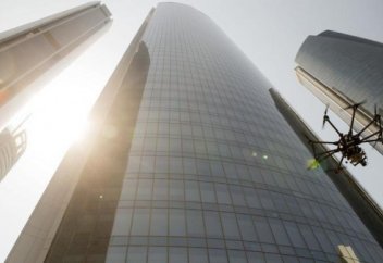 В ОАЭ за дорожным движением будут следить «соколы»