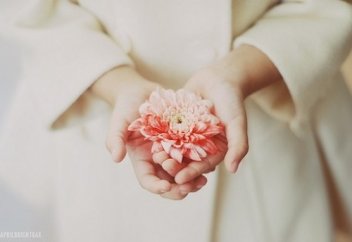 Игі достың қадірі