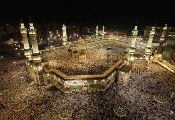 Сколько человек совершили хадж в этом году?