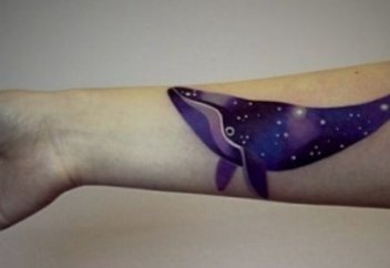 "Синий кит" убивает "недолюбленных" детей.