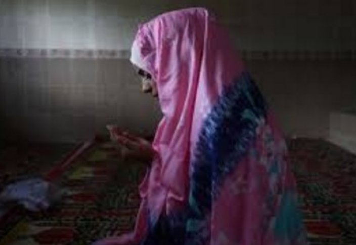 Певица расплакалась, рассказывая о своем покаянии. Шейх: «Я завидую тебе» (ВИДЕО)